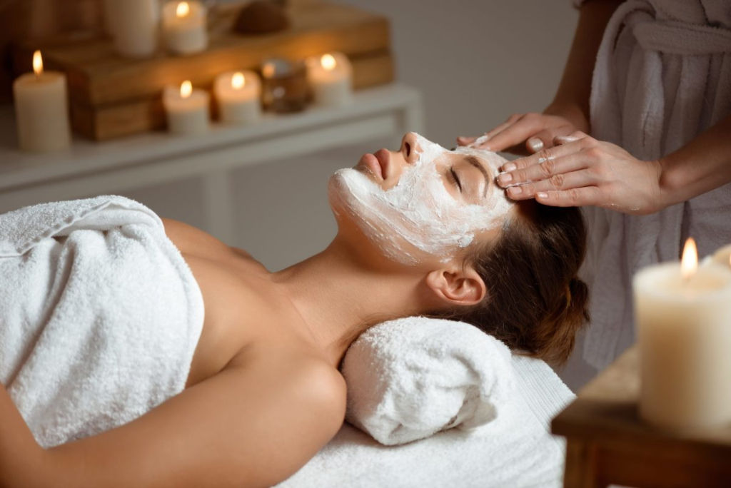 Hydrating Glow Facial